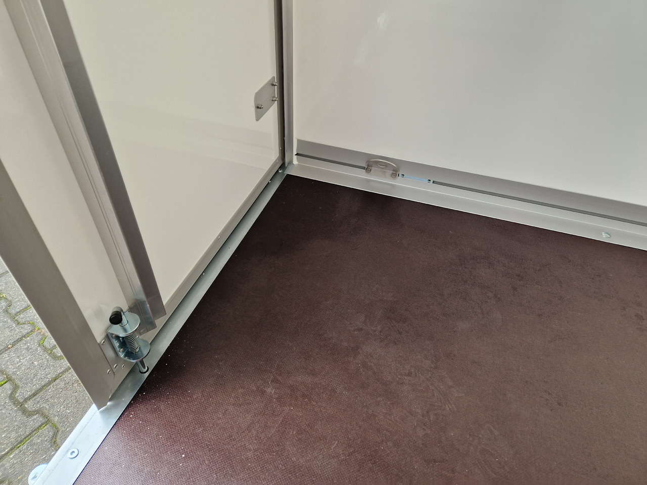 WM Meyer Koffer AZ 2035/151 S35 351x151x185cm (L) 2000kg - Затворена каросерия ремарке: снимка 5 WM Meyer Koffer AZ 2035/151 S35 351x151x185cm (L) 2000kg - Затворена каросерия ремарке: снимка 5