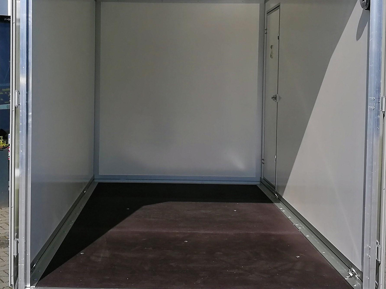 WM Meyer Koffer AZ 3540/185 S35 401x185x205cm Seitentür (XL) 3500kg Modell 2024 - Затворена каросерия ремарке: снимка 5 WM Meyer Koffer AZ 3540/185 S35 401x185x205cm Seitentür (XL) 3500kg Modell 2024 - Затворена каросерия ремарке: снимка 5