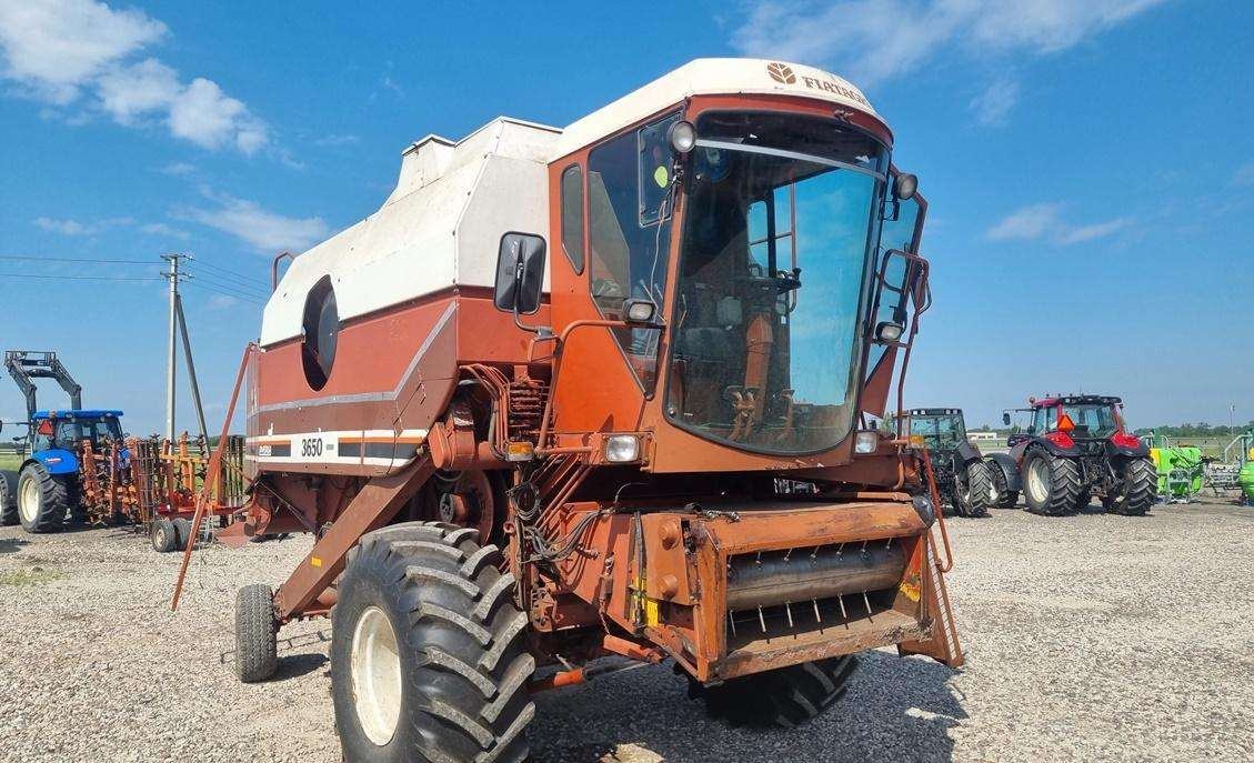Laverda 3650 - Зърнокомбайн: снимка 1 Laverda 3650 - Зърнокомбайн: снимка 1