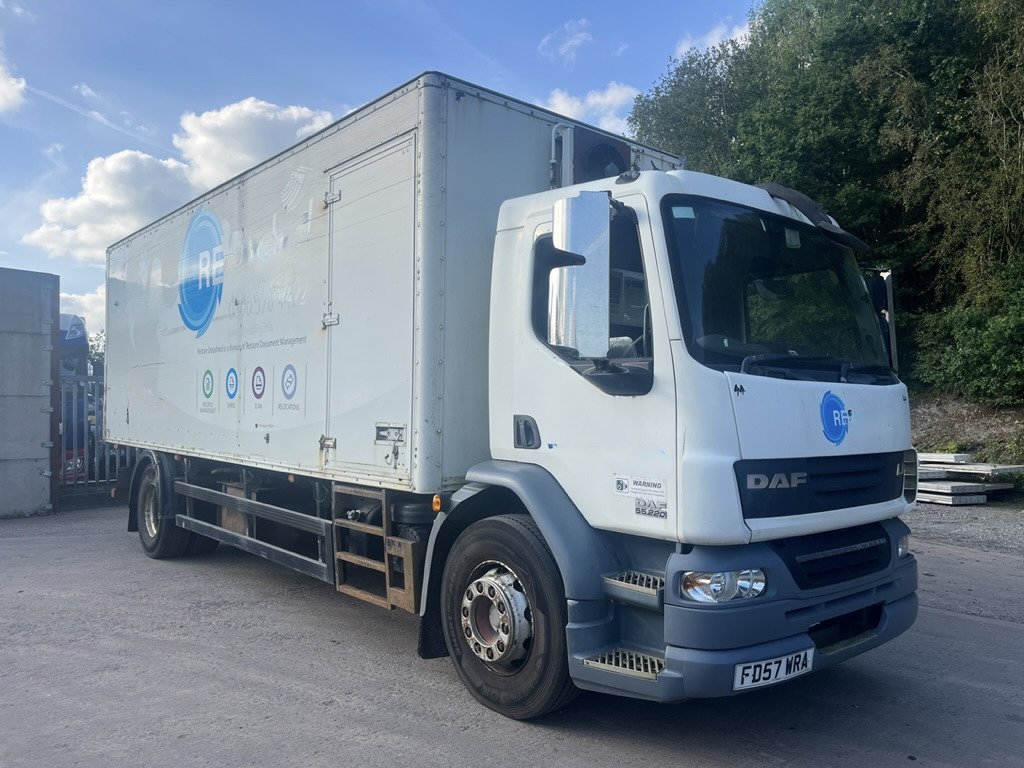 Daf 55LF 220 4x2 Box Van - Лекотоварен автомобил фургон: снимка 1 Daf 55LF 220 4x2 Box Van - Лекотоварен автомобил фургон: снимка 1