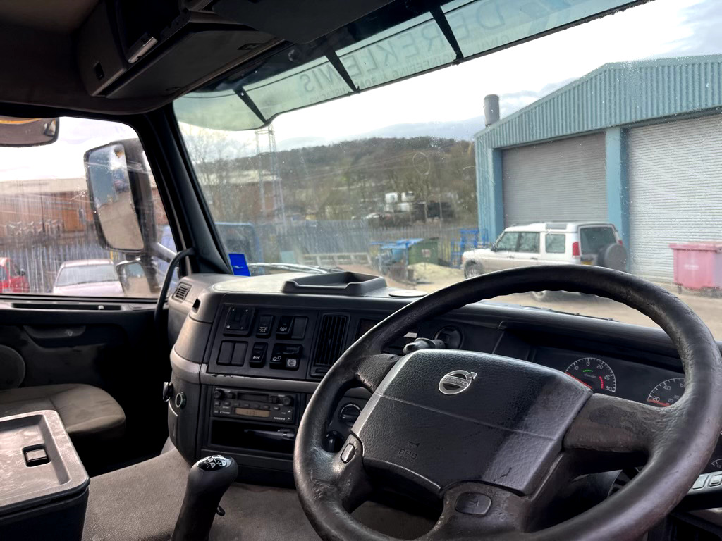 Лизинг на VOLVO FM9 260 6X2 VOLVO FM9 260 6X2: снимка 17