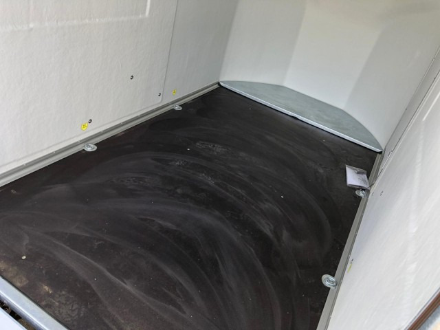 Нови Затворена каросерия ремарке Cheval Liberte Debon Cargo 2 Poly + Türe weiß 1300 kg, 100 km/h, 300x155x168cm: снимка 10 Нови Затворена каросерия ремарке Cheval Liberte Debon Cargo 2 Poly + Türe weiß 1300 kg, 100 km/h, 300x155x168cm: снимка 10