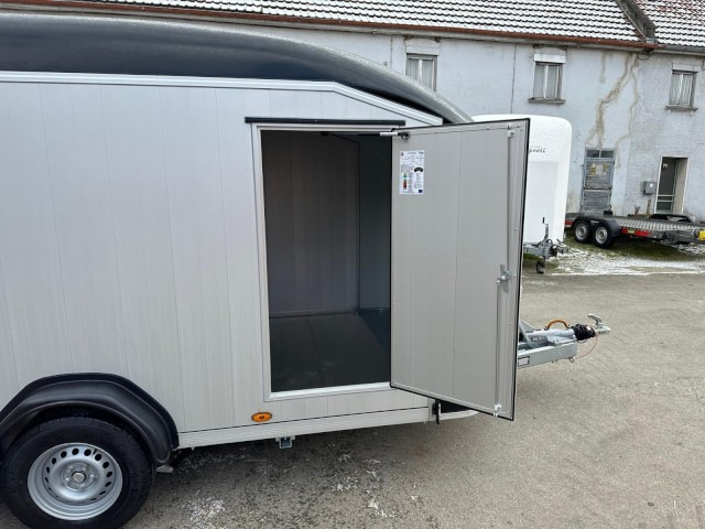Cheval Liberte Debon Roadster 900 Alu + Türe 3500 kg, 100 km/h, 495x202x202cm - Затворена каросерия ремарке: снимка 4 Cheval Liberte Debon Roadster 900 Alu + Türe 3500 kg, 100 km/h, 495x202x202cm - Затворена каросерия ремарке: снимка 4