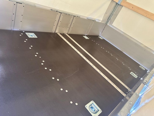 Faltos Pureline Vorteilsaktion, Hochplane 750 kg, 2420 x 1420 x 300 mm - Ремарке за кола: снимка 4 Faltos Pureline Vorteilsaktion, Hochplane 750 kg, 2420 x 1420 x 300 mm - Ремарке за кола: снимка 4