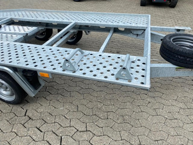 Gala BGG Taurus 5035SL 5050 x 2050 mm, 3,5 to. ZG, 2-Achs - Автовоз ремарке: снимка 3 Gala BGG Taurus 5035SL 5050 x 2050 mm, 3,5 to. ZG, 2-Achs - Автовоз ремарке: снимка 3