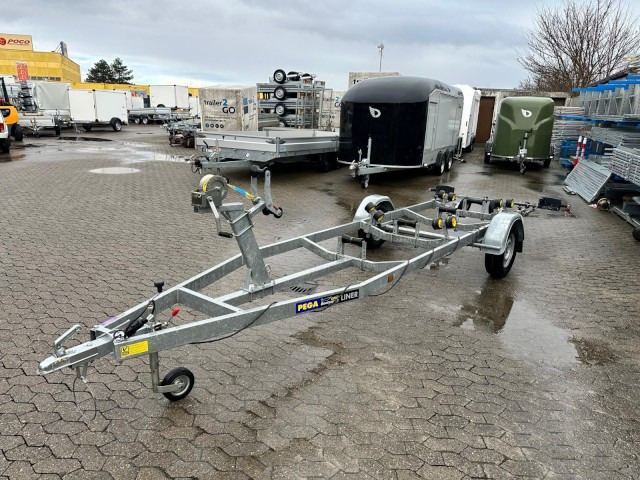 Pega V-Liner 750 kg, 100 km/h, 5,0 x 1,8 m - Колесар за лодка: снимка 5 Pega V-Liner 750 kg, 100 km/h, 5,0 x 1,8 m - Колесар за лодка: снимка 5
