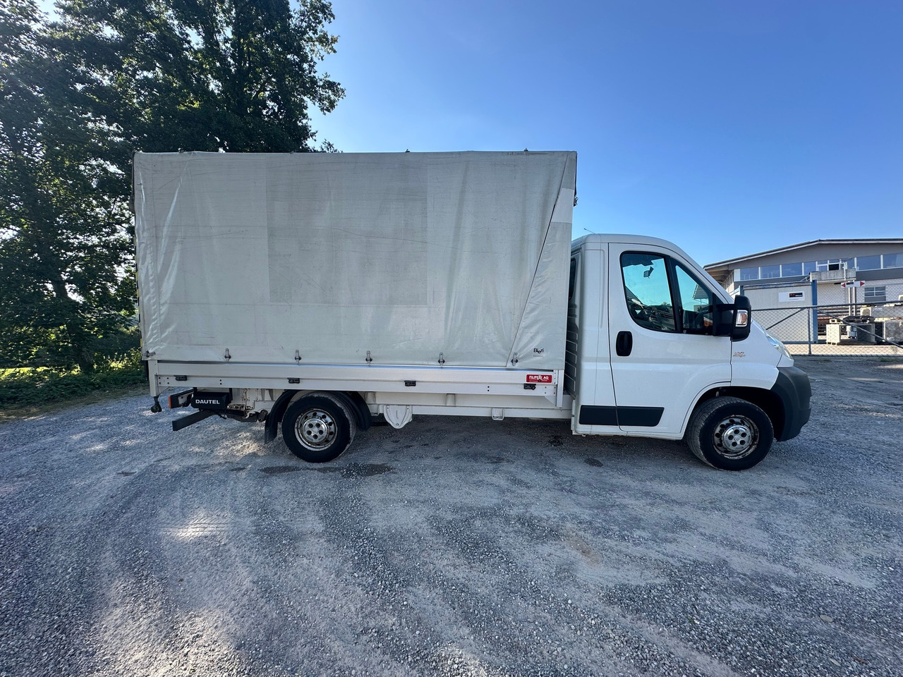 FIAT Ducato 17q 2.3 JTD Hebebühne - Брезентов бус: снимка 4 FIAT Ducato 17q 2.3 JTD Hebebühne - Брезентов бус: снимка 4