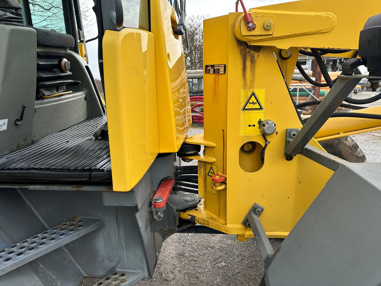 Колесен товарач KOMATSU WA 85 3: снимка 9