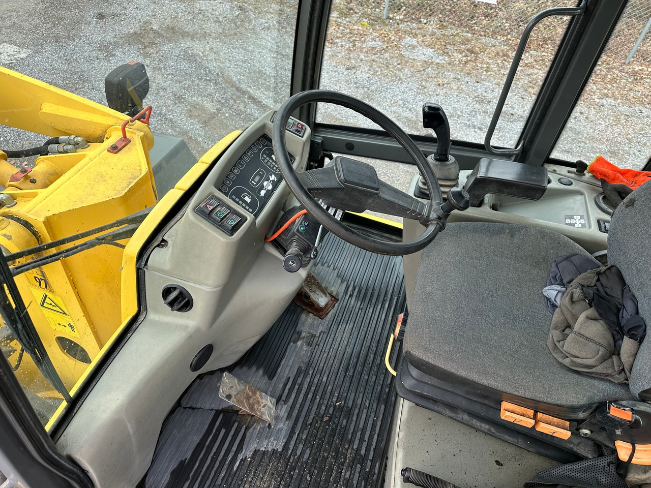 Колесен товарач KOMATSU WA 85 3: снимка 11
