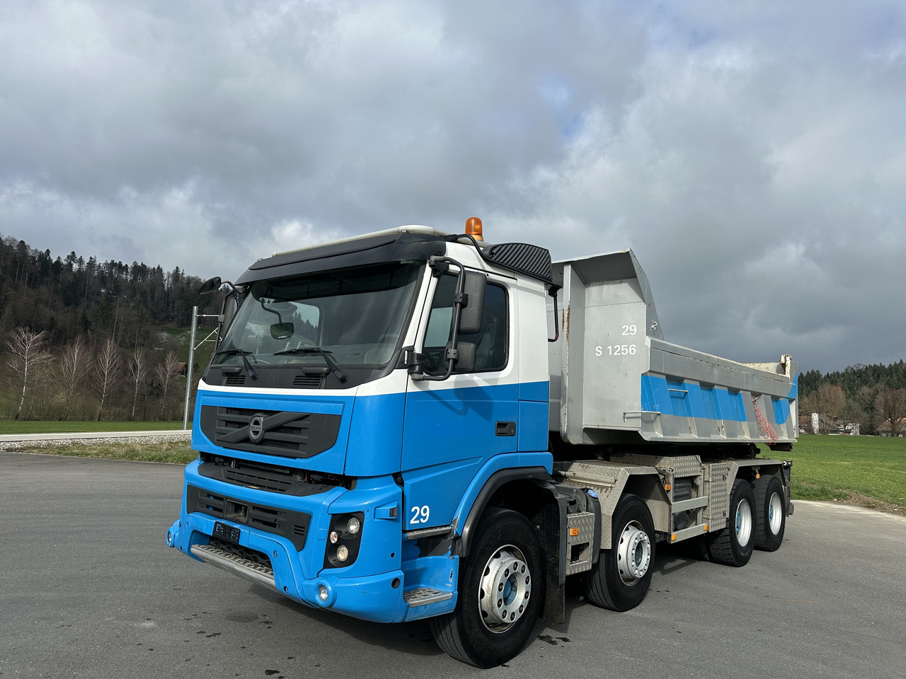 VOLVO FMX 420 440 460 480 8x4 Kettengäret sörling mulde - Мултилифт с кука камион: снимка 1 VOLVO FMX 420 440 460 480 8x4 Kettengäret sörling mulde - Мултилифт с кука камион: снимка 1