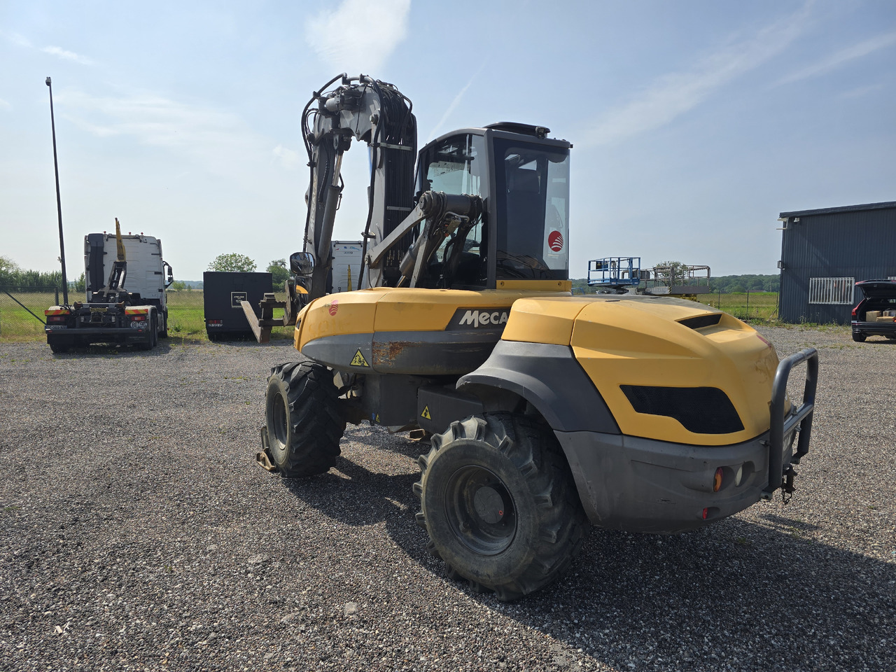 MECALAC 12 MTX - Колесен багер: снимка 4 MECALAC 12 MTX - Колесен багер: снимка 4