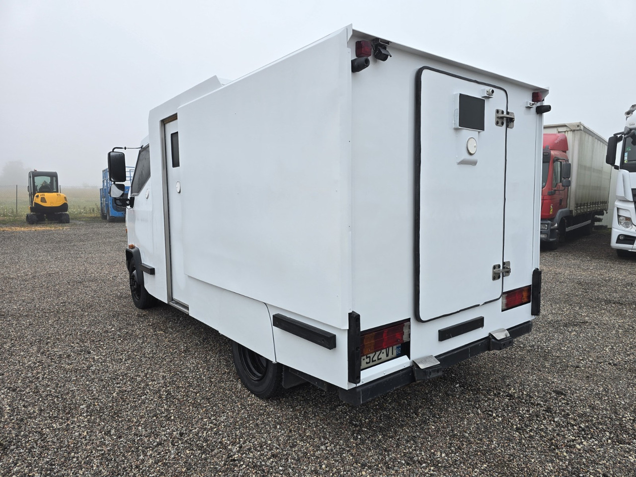 Mercedes Vario 816 - Инкасаторска кола: снимка 5 Mercedes Vario 816 - Инкасаторска кола: снимка 5