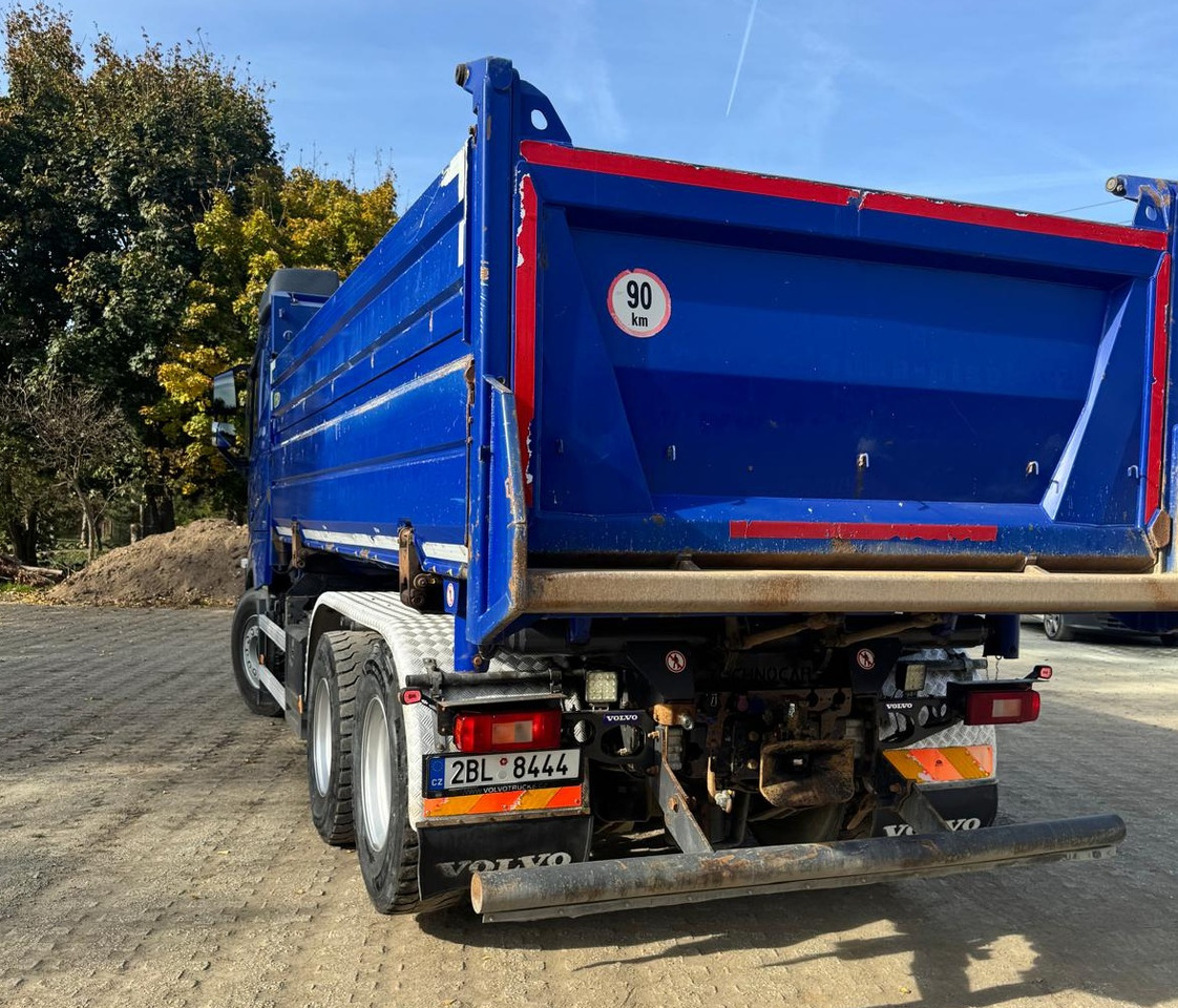 VOLVO FH 500 6x4 ZVEDACÍ NÁPRAVA / LIFTACHSE * Bordmatic - Самосвал камион: снимка 3 VOLVO FH 500 6x4 ZVEDACÍ NÁPRAVA / LIFTACHSE * Bordmatic - Самосвал камион: снимка 3