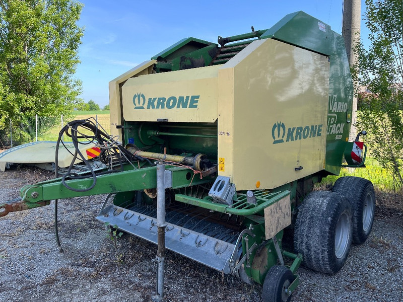 Krone Vario Pack 1800 - Рулонна сламопреса: снимка 2 Krone Vario Pack 1800 - Рулонна сламопреса: снимка 2