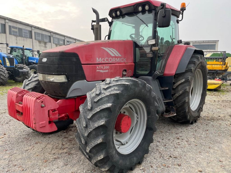 MCCORMICK XTX 200 - Трактор: снимка 3 MCCORMICK XTX 200 - Трактор: снимка 3