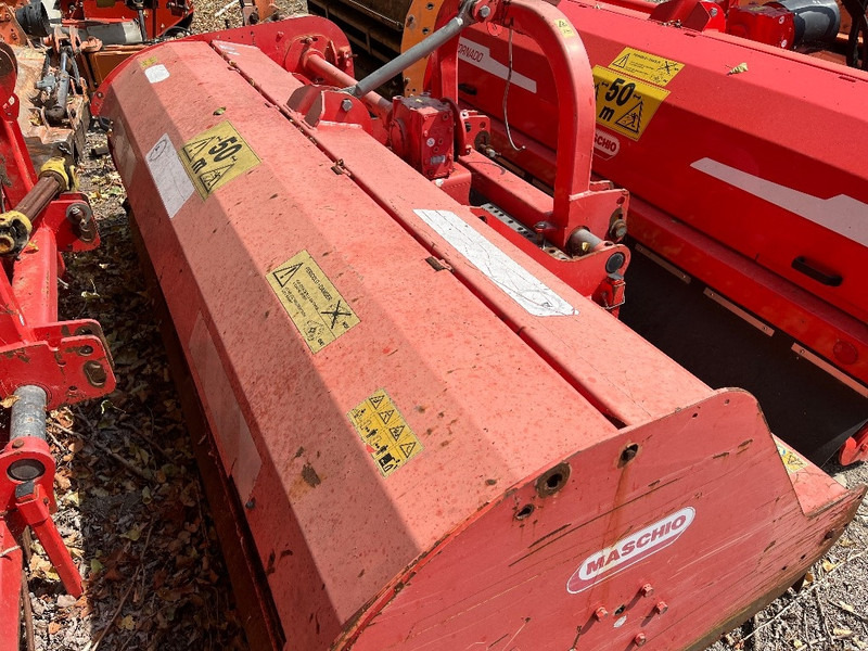 Maschio Tornado 280 - Косачка-шредер: снимка 4 Maschio Tornado 280 - Косачка-шредер: снимка 4