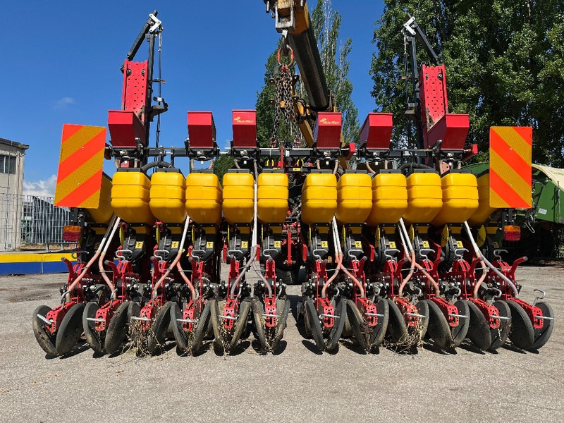 MaterMacc MS 8230 - Прецизна сеялка: снимка 1 MaterMacc MS 8230 - Прецизна сеялка: снимка 1