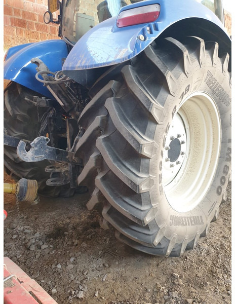 New Holland T 6.175 - Трактор: снимка 2 New Holland T 6.175 - Трактор: снимка 2