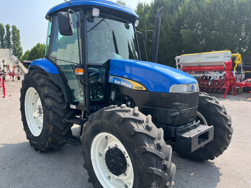 New Holland TD 90 D - Трактор: снимка 3 New Holland TD 90 D - Трактор: снимка 3