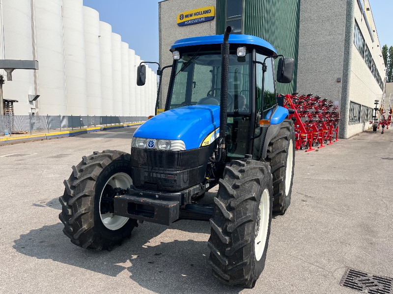 New Holland TD 90 D - Трактор: снимка 1 New Holland TD 90 D - Трактор: снимка 1