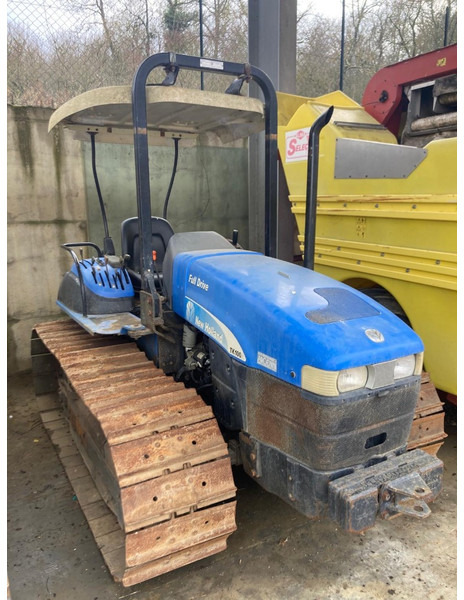 New Holland TK100 M - Верижен трактор: снимка 1 New Holland TK100 M - Верижен трактор: снимка 1