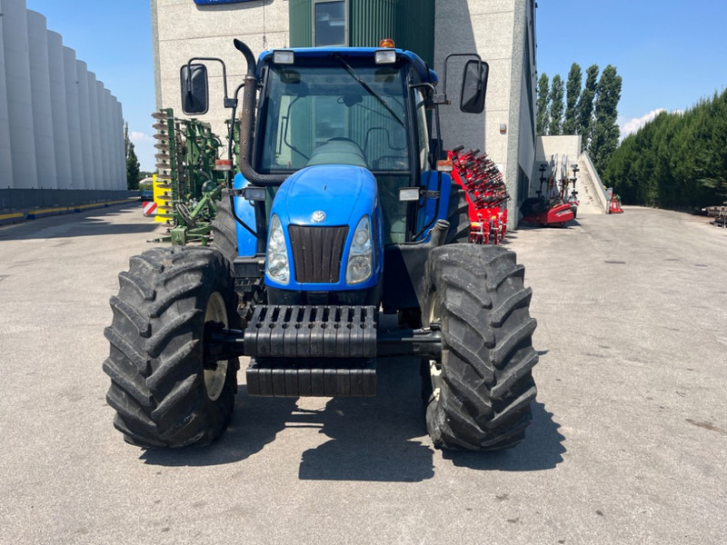 New Holland TL 100 A - Трактор: снимка 2 New Holland TL 100 A - Трактор: снимка 2