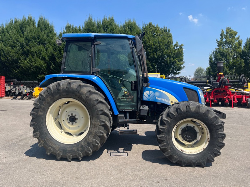 New Holland TL 100 A - Трактор: снимка 4 New Holland TL 100 A - Трактор: снимка 4