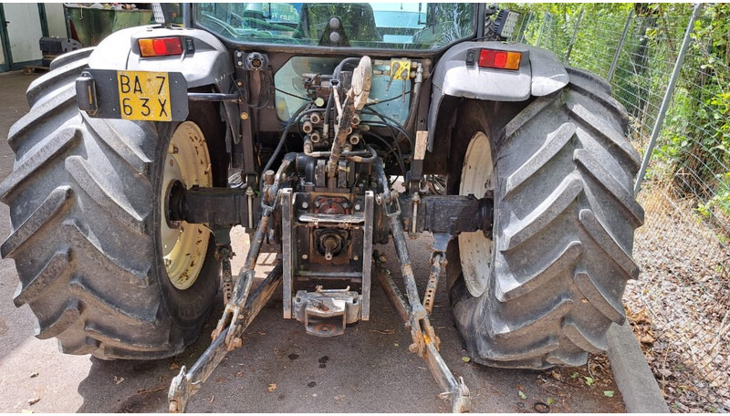 New Holland TN 95 D A - Трактор: снимка 4 New Holland TN 95 D A - Трактор: снимка 4