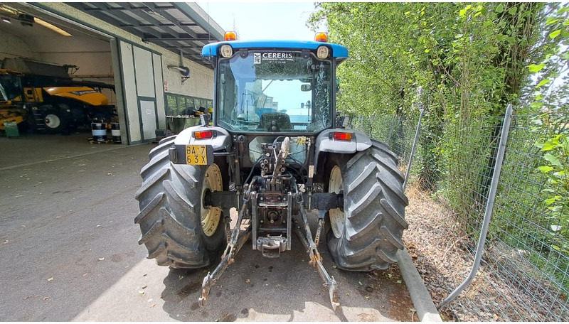 New Holland TN 95 D A - Трактор: снимка 3 New Holland TN 95 D A - Трактор: снимка 3