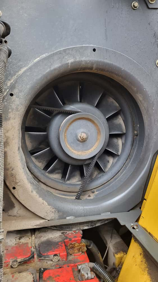 Alternator 20776758 for Volvo L40, L40B, L45, L45B - Алтернатор за Колесен товарач: снимка 1 Alternator 20776758 for Volvo L40, L40B, L45, L45B - Алтернатор за Колесен товарач: снимка 1