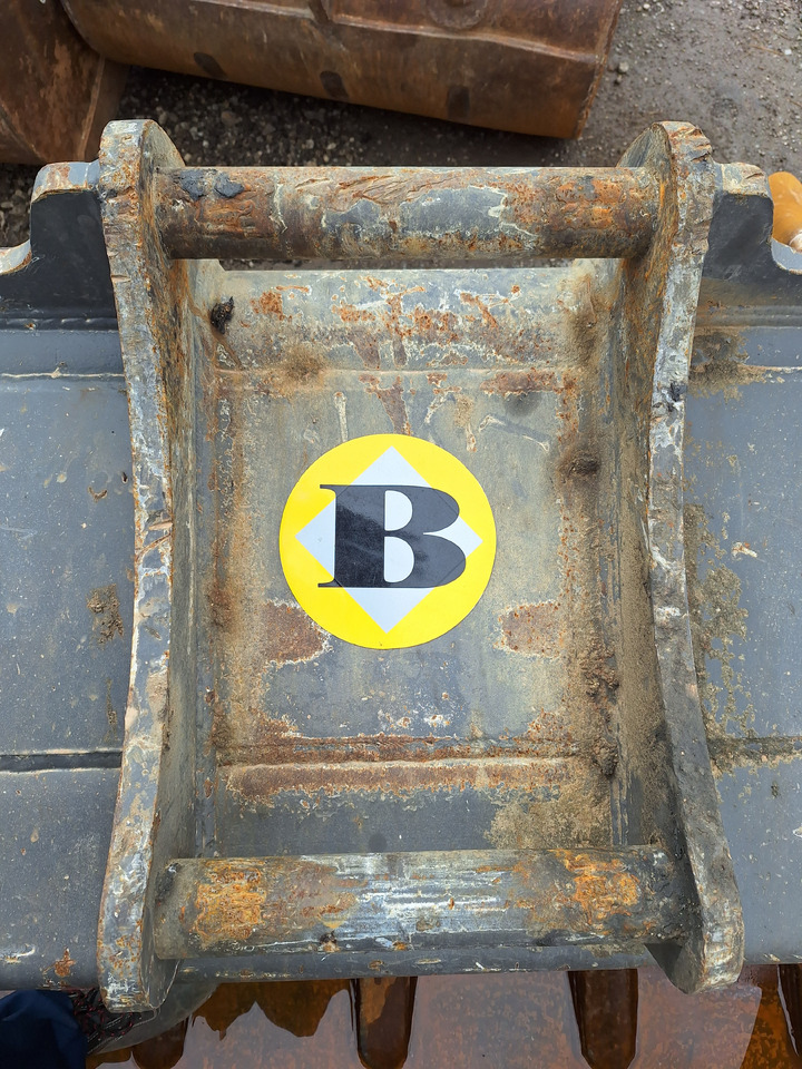 BALAVTO excavating planning bucket 1550 mm S60 - Кофа за багер: снимка 4 BALAVTO excavating planning bucket 1550 mm S60 - Кофа за багер: снимка 4