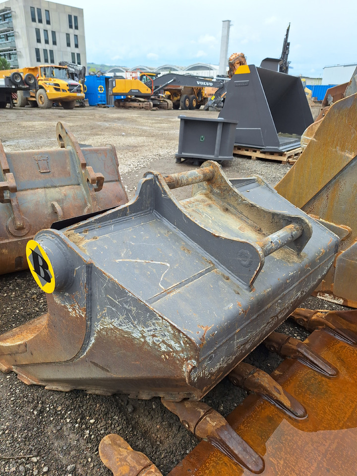 BALAVTO excavating planning bucket 1550 mm S60 - Кофа за багер: снимка 3 BALAVTO excavating planning bucket 1550 mm S60 - Кофа за багер: снимка 3