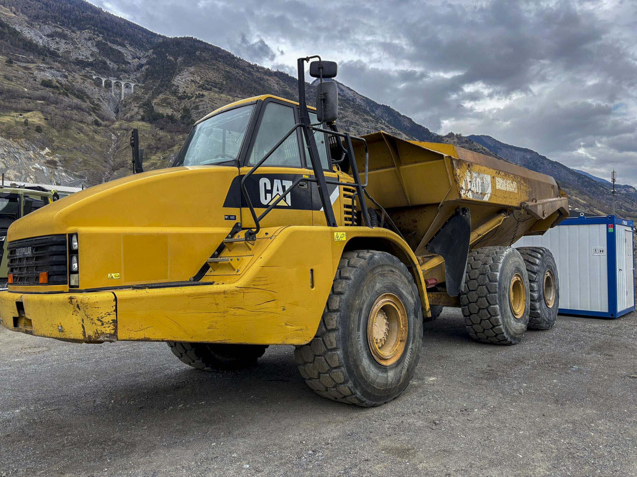 CATERPILLAR 740 - Съчленен самосвал: снимка 1 CATERPILLAR 740 - Съчленен самосвал: снимка 1