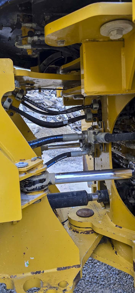 Колесен товарач CATERPILLAR 966MXE: снимка 11 Колесен товарач CATERPILLAR 966MXE: снимка 11