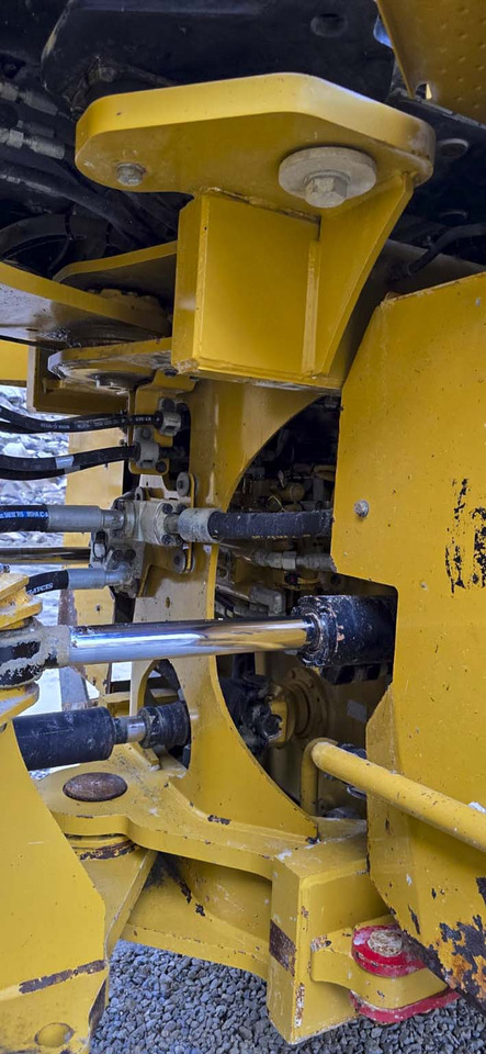 Колесен товарач CATERPILLAR 966MXE: снимка 12 Колесен товарач CATERPILLAR 966MXE: снимка 12