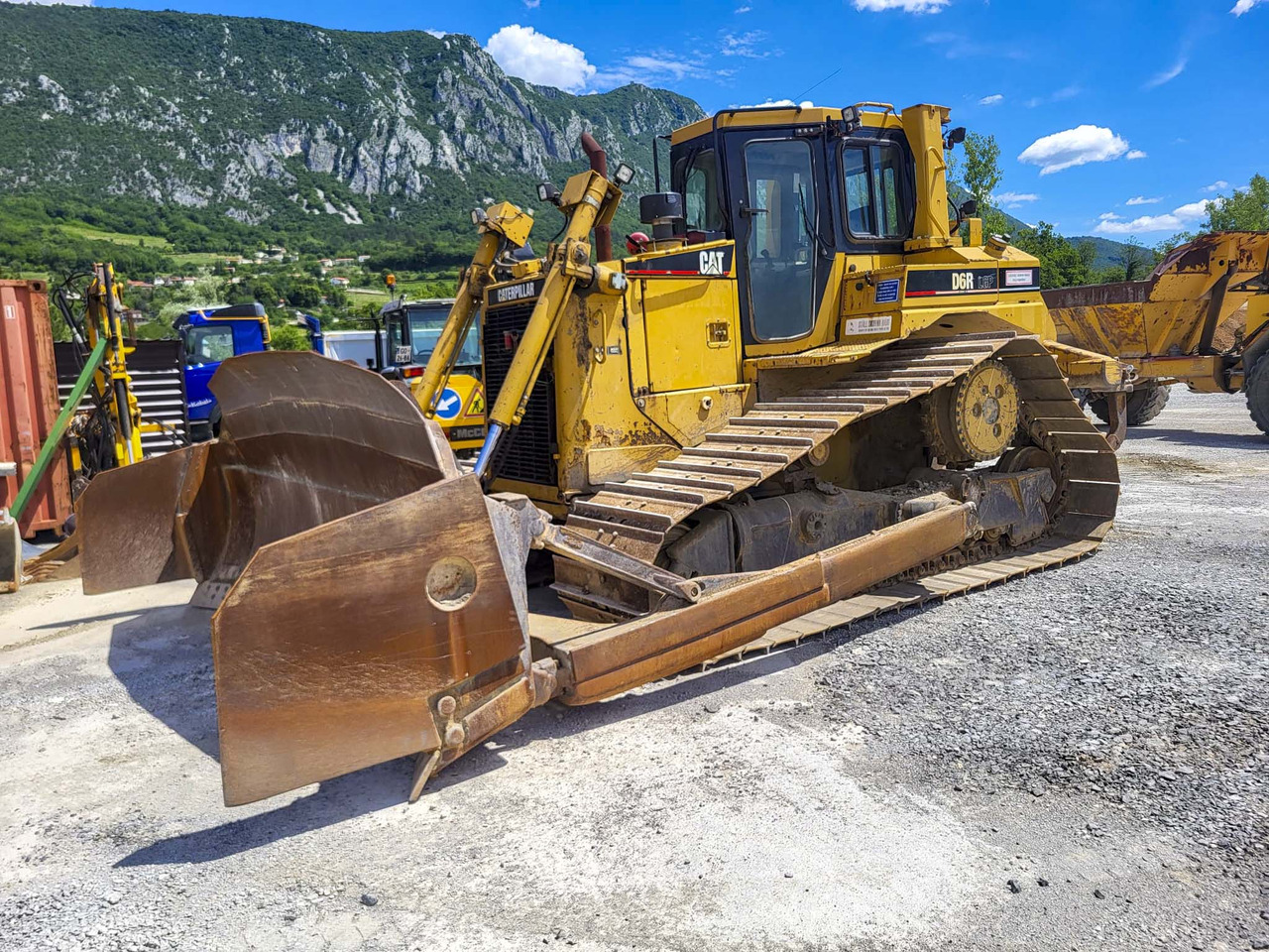 CATERPILLAR D6R - Булдозер: снимка 1 CATERPILLAR D6R - Булдозер: снимка 1