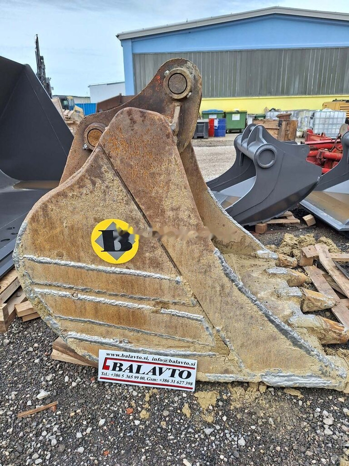 Digging bucket 1300 mm - Кофа за багер: снимка 1 Digging bucket 1300 mm - Кофа за багер: снимка 1