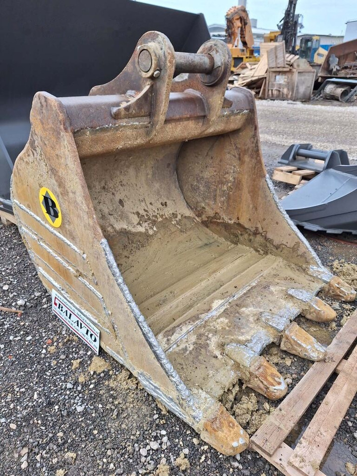 Digging bucket 1300 mm - Кофа за багер: снимка 2 Digging bucket 1300 mm - Кофа за багер: снимка 2