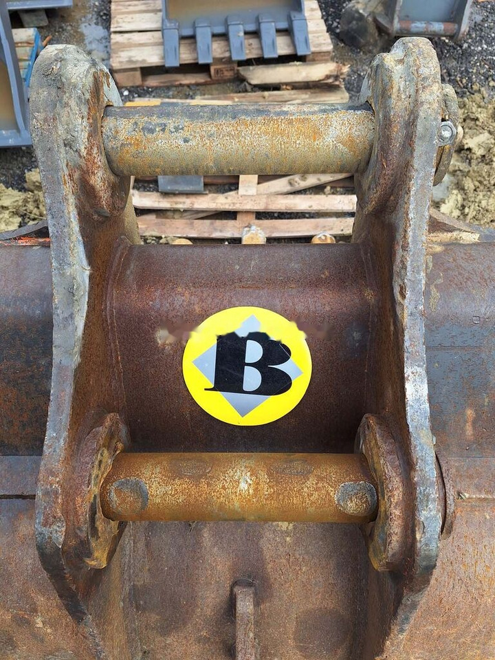 Digging bucket 1300 mm - Кофа за багер: снимка 4 Digging bucket 1300 mm - Кофа за багер: снимка 4