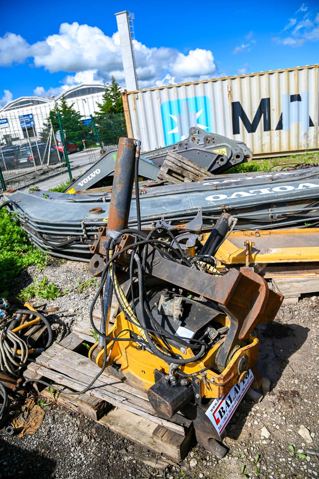 Лизинг на Engcon EC30 Engcon EC30: снимка 7