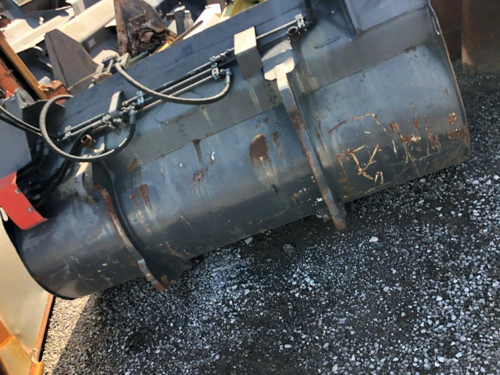 Front loader bucket with closure 2300 mm Volvo - Кофа за товарач за Колесен товарач: снимка 4 Front loader bucket with closure 2300 mm Volvo - Кофа за товарач за Колесен товарач: снимка 4