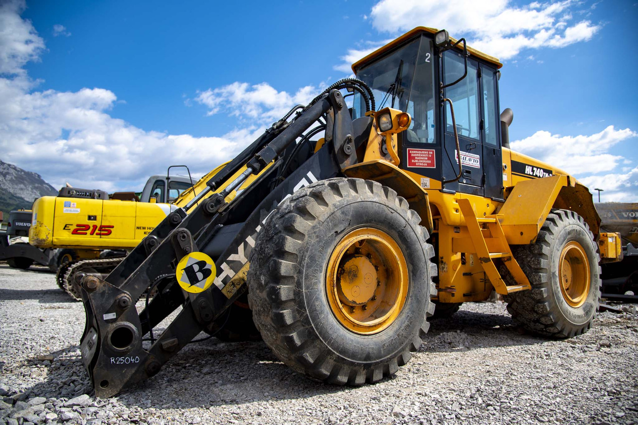 HYUNDAI HL740TM-7 for parts - Колесен товарач: снимка 1 HYUNDAI HL740TM-7 for parts - Колесен товарач: снимка 1