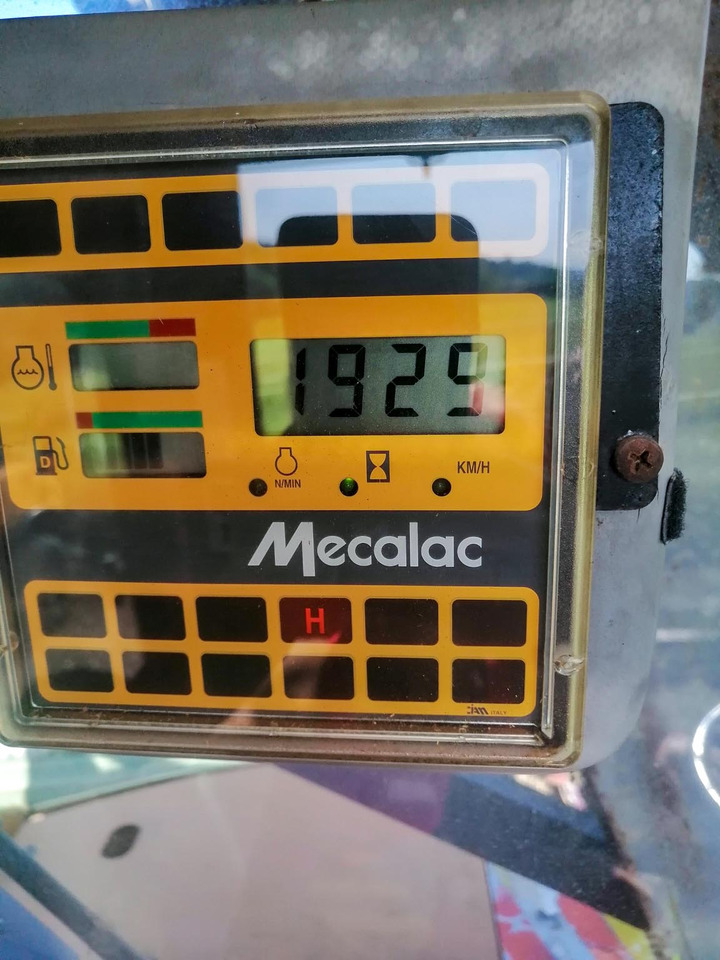 MECALAC 14 MXT - Колесен багер: снимка 5 MECALAC 14 MXT - Колесен багер: снимка 5