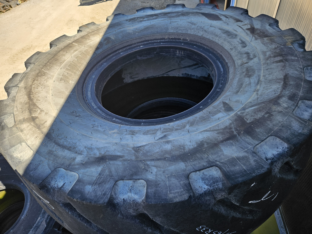 MICHELIN XMINE D2, 35/65R33 - Гума за Колесен товарач: снимка 1 MICHELIN XMINE D2, 35/65R33 - Гума за Колесен товарач: снимка 1