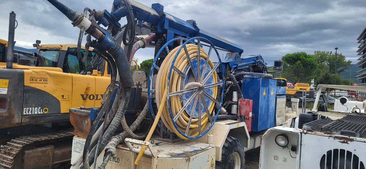 Meyco Potenza shotcrete machine - Машина за бетон: снимка 1 Meyco Potenza shotcrete machine - Машина за бетон: снимка 1