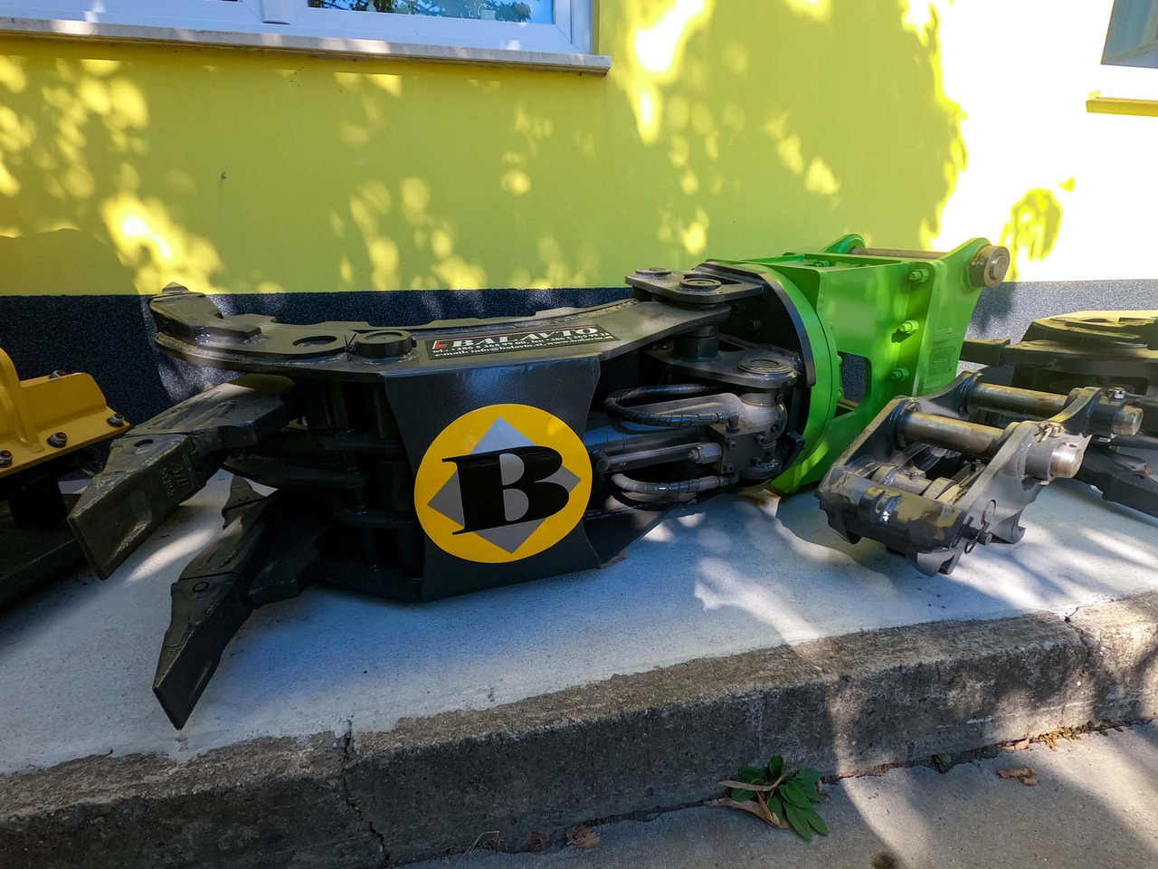 New BGS 06 - Грайфер: снимка 2 New BGS 06 - Грайфер: снимка 2