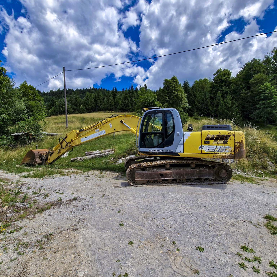 New Holland Kobelco E215 - Верижен багер: снимка 1 New Holland Kobelco E215 - Верижен багер: снимка 1
