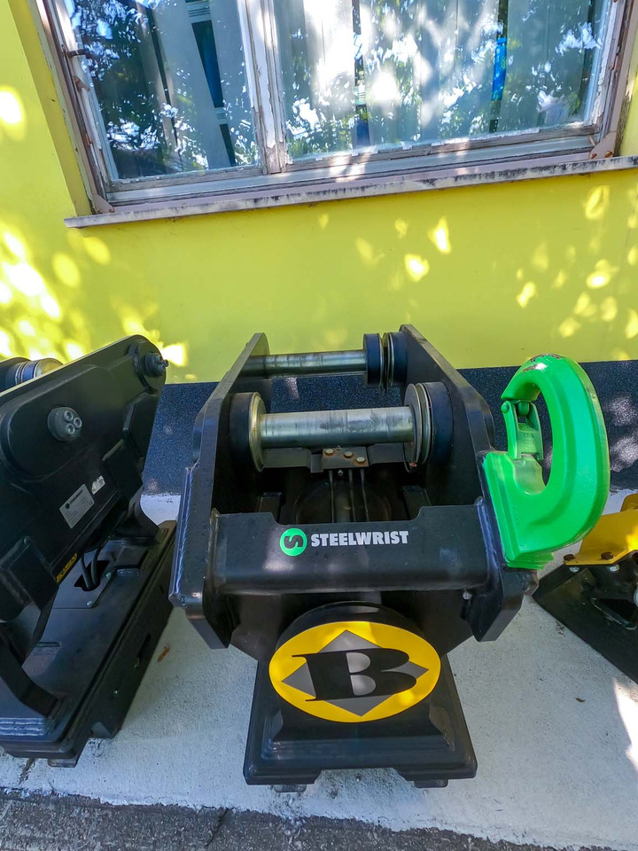 Steelwrist 240/S70 FPL tiltrotator - Тилтротатор за Строителна техника: снимка 3 Steelwrist 240/S70 FPL tiltrotator - Тилтротатор за Строителна техника: снимка 3