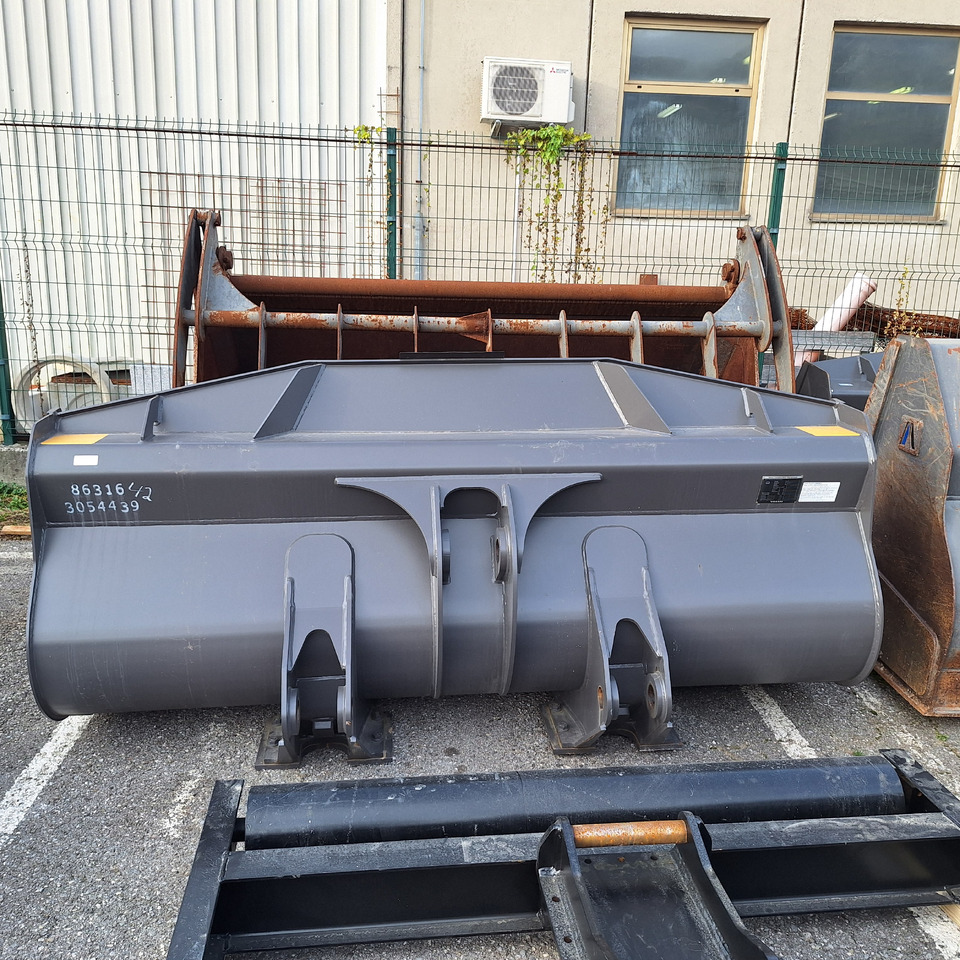 VOLVO 2880 mm for 18-22 ton wheel loaders - Кофа за товарач за Строителна техника: снимка 5 VOLVO 2880 mm for 18-22 ton wheel loaders - Кофа за товарач за Строителна техника: снимка 5
