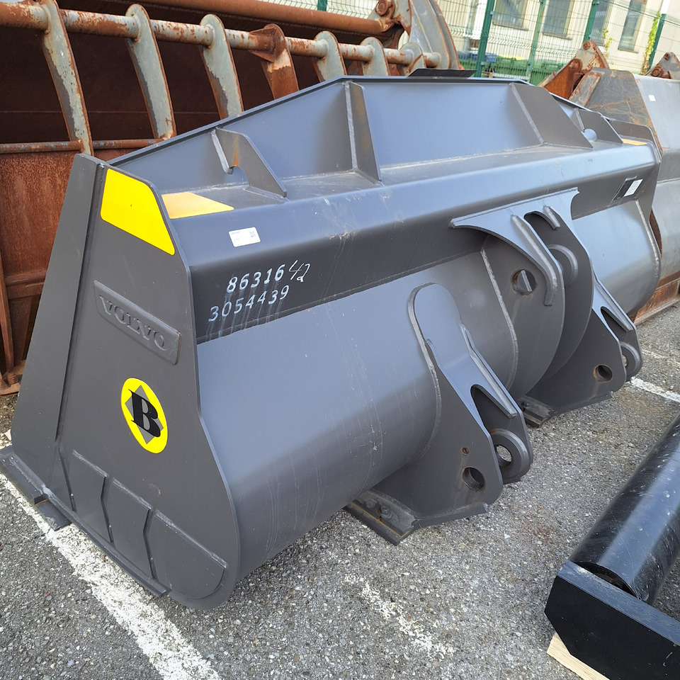 VOLVO 2880 mm for 18-22 ton wheel loaders - Кофа за товарач за Строителна техника: снимка 3 VOLVO 2880 mm for 18-22 ton wheel loaders - Кофа за товарач за Строителна техника: снимка 3